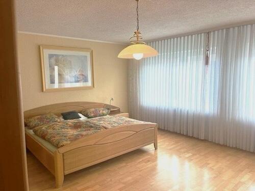 Foto - 9 Zimmer Mehrfamilienhaus, Wohnhaus zum Kaufen in Neutraubling