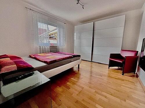 Foto - 9 Zimmer Mehrfamilienhaus, Wohnhaus in Neutraubling