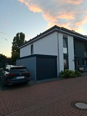 Foto - Doppelhaushälfte, Grundsfl. 236m², Wohnfl. 144m², BJ 2021, Keller