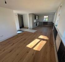 Ideal für Singles und Paare - OG-Wohnung mit Balkon und EBK - Schwieberdingen