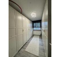 Gepflegte 3 Zimmer Wohnung inkl. Einbauküche und Schränken - Duisburg Rheinhausen