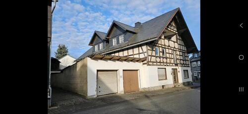 Foto - Ehemalige Bäckerei mit Wohnhaus, sanierungsbedürftig