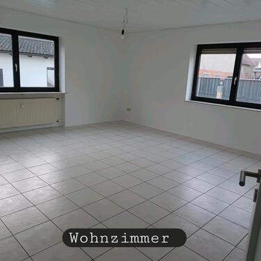 Foto - Erdgeschosswohnung 4 Zimmer EBK komplett renoviert zu vermieten