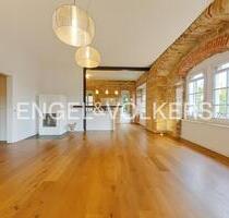 Historischer Charme trifft modernen Wohnkomfort – 3-Zimmer-Wohnung in kernsanierter Altstadtvilla - Schweinfurt Haardt