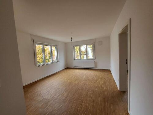 Foto - 4-Zimmer-Whg, Balkon, EBK, zentral, exklusiv, 2020 generalsaniert