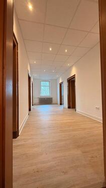 Foto - 138m2 Neu Renovierte Wohnung 7-Zimmer