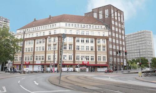 Foto - Provisionsfrei ! Super aufgeteilte Bürofläche mit 9 Räumen in top-zentraler Lage in Linden!