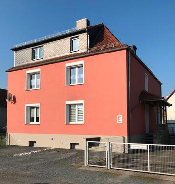 Foto - Mehrfamilienhaus, 3 Wohneinheiten, 2 Garagen