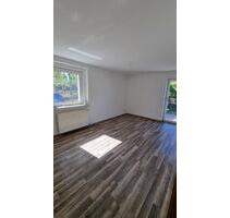 Ruhig & komfortabel wohnen – helle 2-Raum-Wohnung mit Terrasse - Lichtenstein (Sachsen)