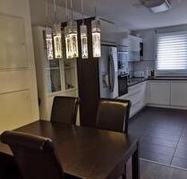 Möbeliertes Haus zu vermieten - 2.200,00 EUR Kaltmiete, ca.  141,00 m² in Kelsterbach (PLZ: 65451)