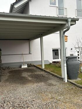 Foto - Carport-Stellplatz für Auto Traktor Wohnmobil Wohnwagen Boot
