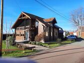 Foto - Hübsches, gemütliches und gepflegtes Holzbohlenhaus mit Garage
