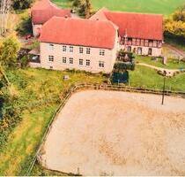 Herrenhaus, Reiterhof, Mehrfamilienhaus, Reitplatz und -halle - Lemgo