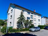 Foto - 3-Zimmer-Wohnung mit großem Balkon, 2 Garagen und 2 Stellplätzen