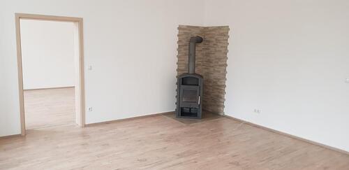 Foto - Helle 2-Zimmer-Wohnung mit Kaminofen und Einbauküche in Bebertal