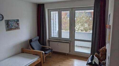 Foto - Möbliertes WG Zimmer in Burgweinting; READ THE OFFER!