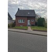 Freist. 2-Familienhaus + Garage + separatem Baugrundstük 739qm² - Erkelenz