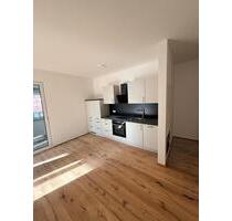 Neubau-Highlight: Helle 2-Zi.-Wohnung mit Einbauküche + Carport - Rechberghausen