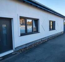 Mehrfamilienhaus mit Garagen und Halle - Werl