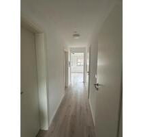 DG-Wohnung mit Einbauküche & Fußbodenheizung – kernsaniert - Altbach