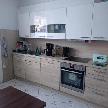 Foto - Wohnung 3 Zimmer Küche Bad - 550,00&nbsp;EUR Kaltmiete, ca.&nbsp; 90,00&nbsp;m&sup2;