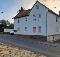 Großes Haus mit 9 Zimmern - 419.000,00 EUR Kaufpreis, in Butzbach (PLZ: 35510)