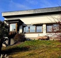 Kleines Häuschen Bungalow 2 ZKB, 51 qm im Herzen der Natur - Homberg (Efze)