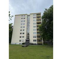 Wohnung mit Potenzial: 55 m², Aufzug & Tiefgaragenstellplatz - Augsburg Lechhausen