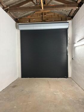 Foto - Garage Halle Lager mit Strom Wohnmobil Wohnwagen