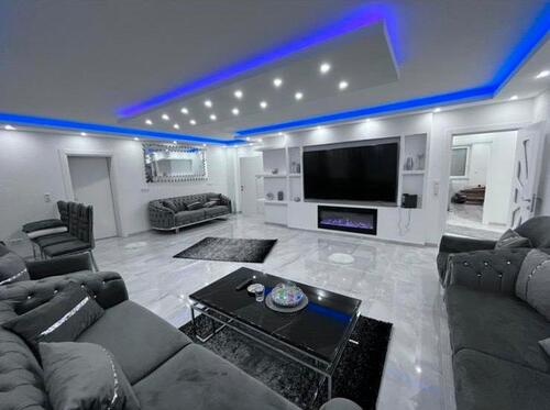 Foto - • Eins v. 4 Zimmer oder ganze Wohnung ? Exklusive 165qm Luxus WG
