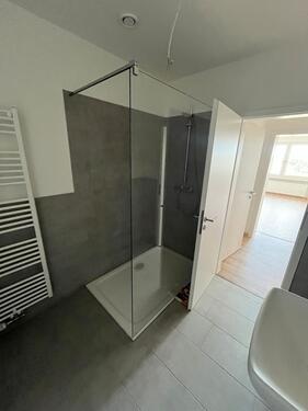 Foto - 4 Zimmer Wohnung neu renoviert - 990,00 EUR Kaltmiete,