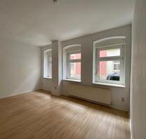 Große, helle 3-Raum-EG-Wohnung in der Greizer Neustadt