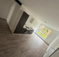 Zentrale Doppelhaushälfte mit Carport und Garten - Lübbecke