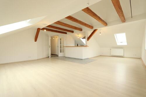 Foto - Großzügige, und frisch renovierte 3-Zimmer-Dachgeschosswohnung in Mistelgau!