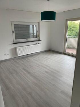 Foto - Wohnung mit 3 Zimmer - 900,00 EUR Kaltmiete, ca.  74,00 m²