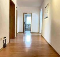 Helle und geräumige 4-Zimmer-Wohnung mit Südbalkon Nähe Bahnhof - Amberg