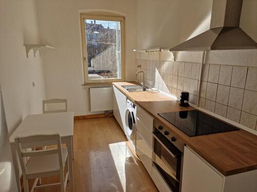 Foto - WG-geeignet, frisch renoviert, 2-Zimmer-Wohnung mit Balkon