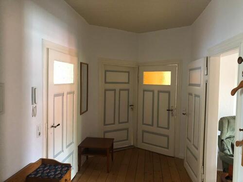 Foto - 4 Zimmer Wohnung incl. Bad mit Dusche, Wanne und WC