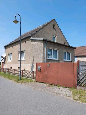 Foto - Haus mit Scheune, Stall und 4 Garagen