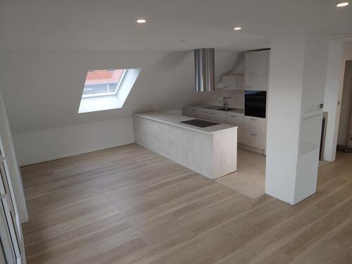 Foto - Erstbezug: Moderne 3,5-Zimmer-Dachgeschosswhg. mit großer Loggia