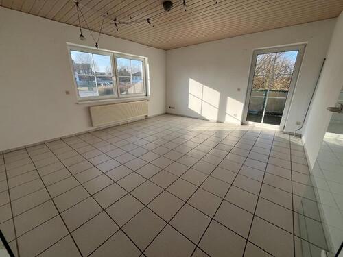 Foto - Schöne 3-Zimmer-Wohnung mit Balkon * nahe Eschhofen