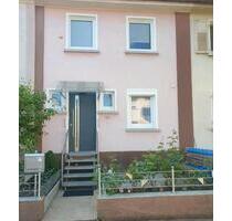 Reihenmittelhaus zum kauf - 259.000,00&nbsp;EUR Kaufpreis, ca.&nbsp; 71,00&nbsp;m&sup2; in Lauffen am Neckar (PLZ: 74348)