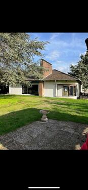 Foto - Großes Einfamilienhaus mit Einliegerwohnung