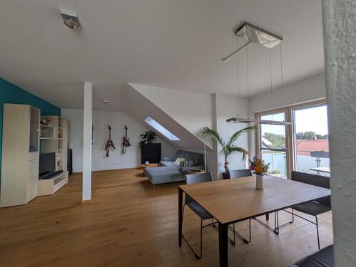 Foto - Sehr schöne 2 Zimmer DG-Wohnung in Gaimersheim mit Balkon