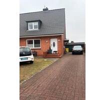 Doppelhaushälfte in Sackgassenlage und 30er Zone - Husum