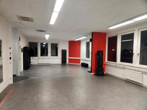 Foto - Trainingsraum - 35,00&nbsp;EUR Kaltmiete, ca.&nbsp; 260,00&nbsp;m&sup2;