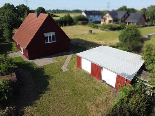 Foto - Freistehendes Haus mit Garagen in Peine OT Handorf