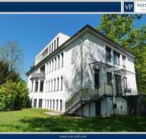 Elegantes Wohnen auf zwei Ebenen mit herrlichem Garten - Bad Lippspringe