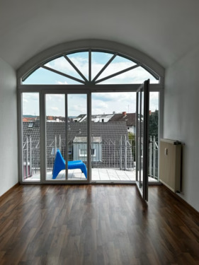 Foto - 2,5-Zimmer-DG-Wohnung mit Aufzug und 2 Balkonen