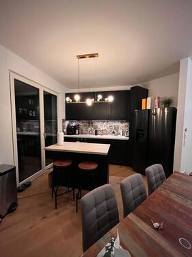 Foto - Furnished 3-room apartment with panoramic view in Neukölln.